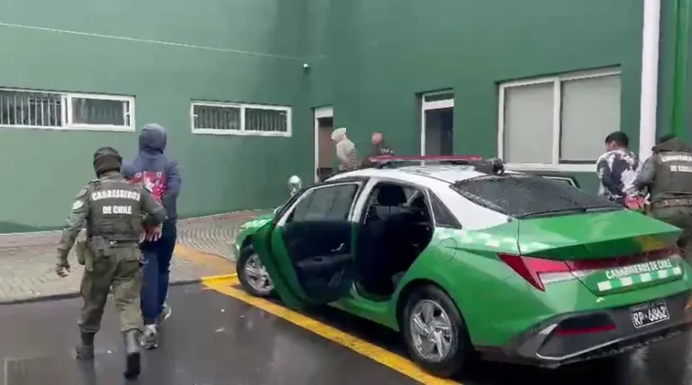Carabineros detiene a tres sujetos por robo frustrado en San Felipe